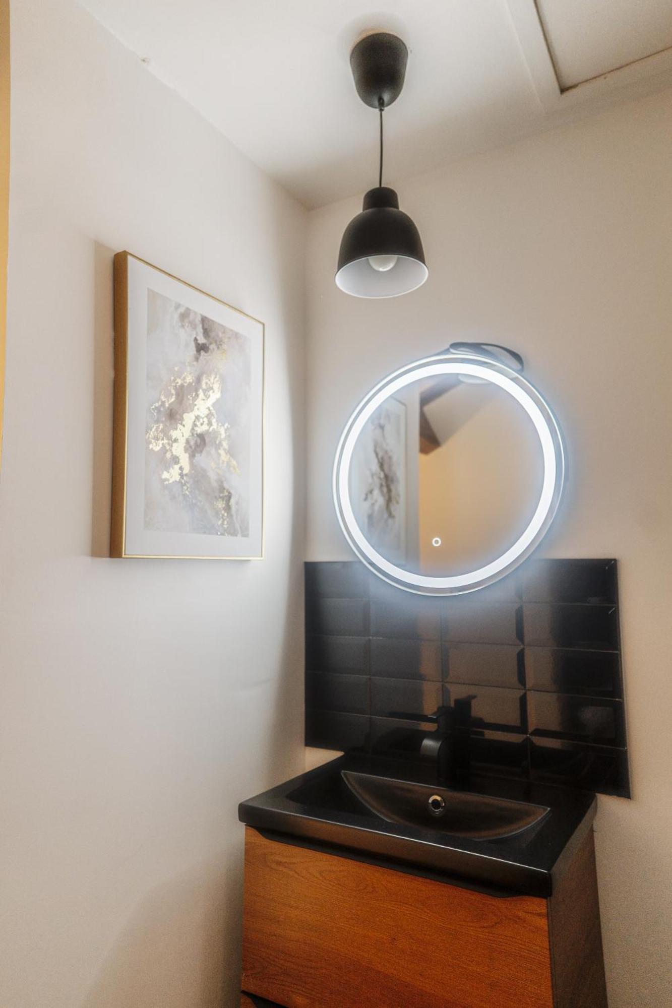 Appart Hotel Le 8 La Suite - Parking Gratuit - Mâcon エクステリア 写真